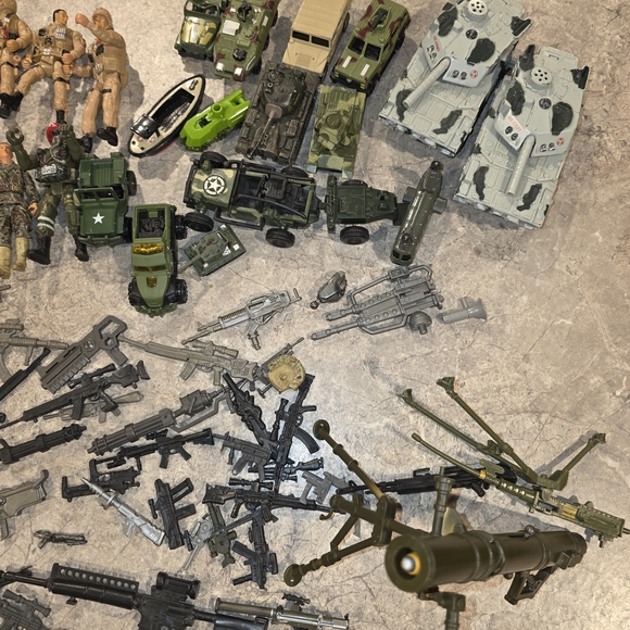 (J54) Combat/Army Playset with Vehicles and Soldiers Bundle - Picture 3 of 8